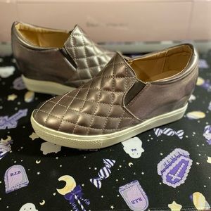Wedge Sneaker